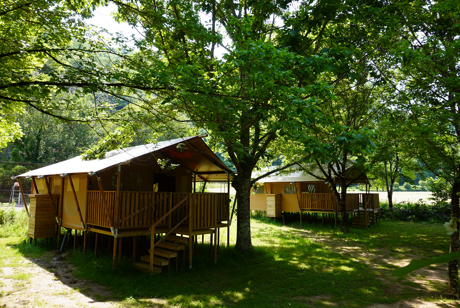 Camping Pittoresque - Safaritent 5 personen incl. sanitair - 3