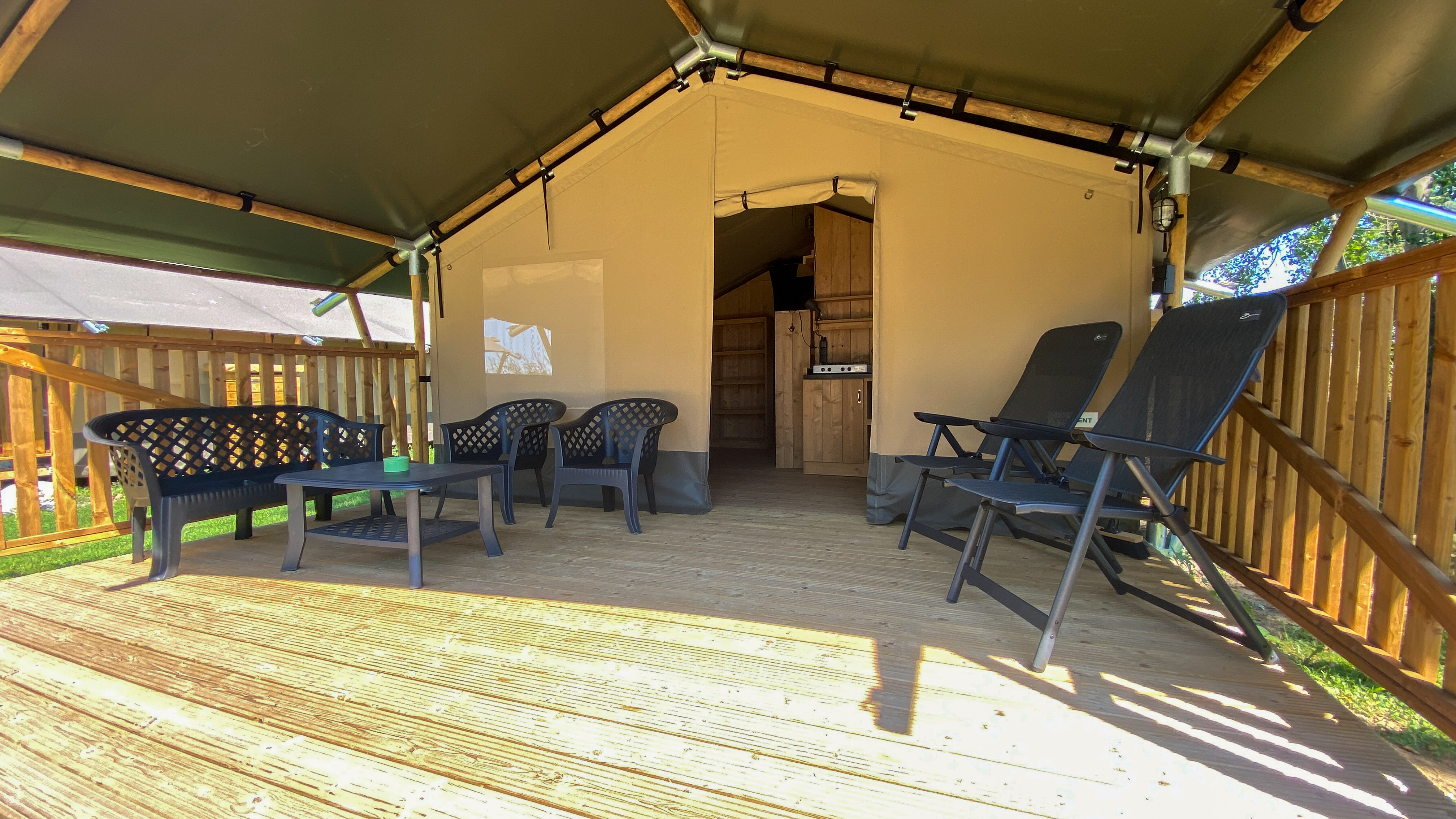 Campeggio Luna del Monte - Safaritent 4 persone incl. sanitair