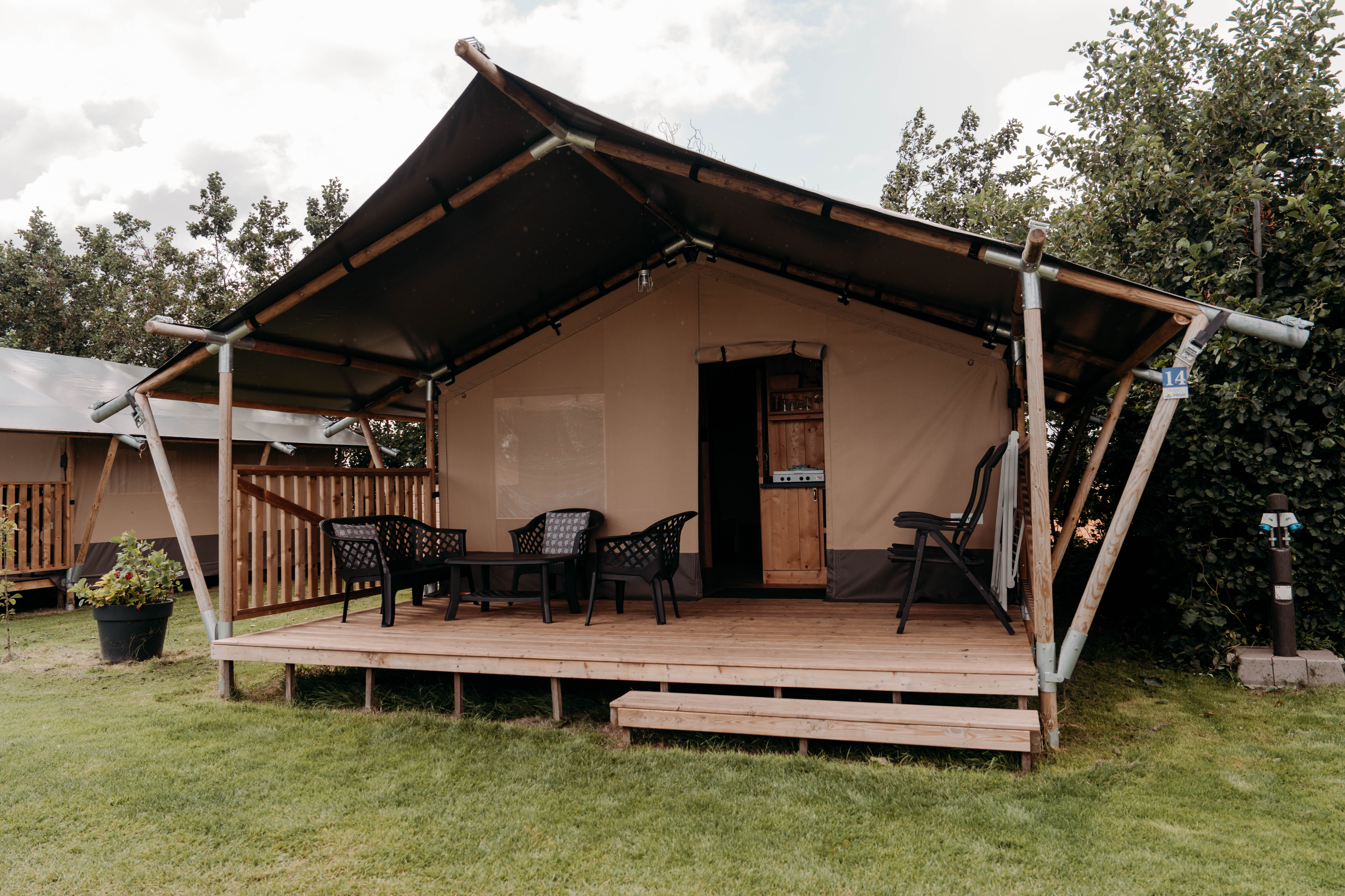 Camping de Tulpenweide - Safaritent 4 personen incl. sanitair